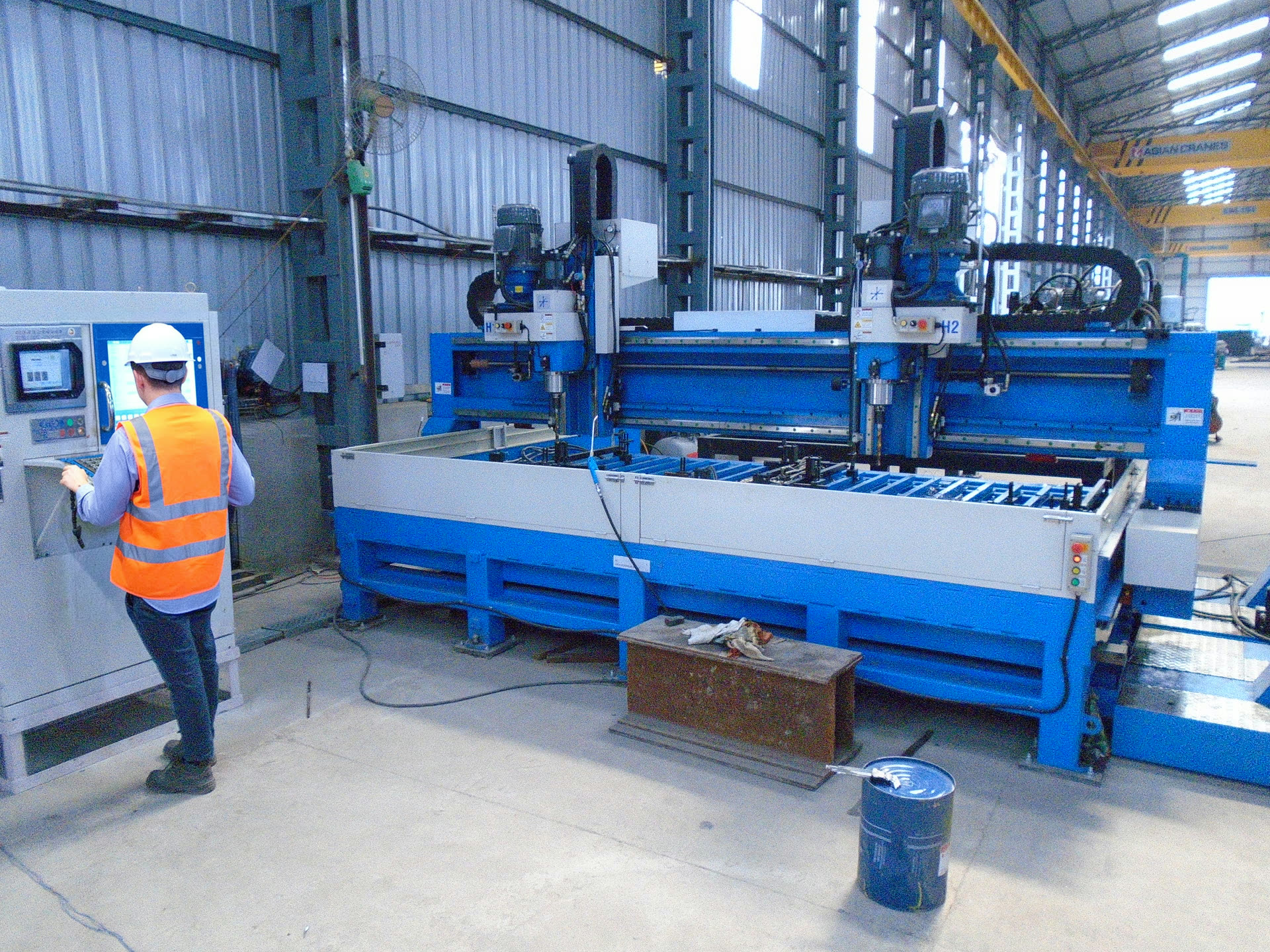 Dual-head CNC drilling machine